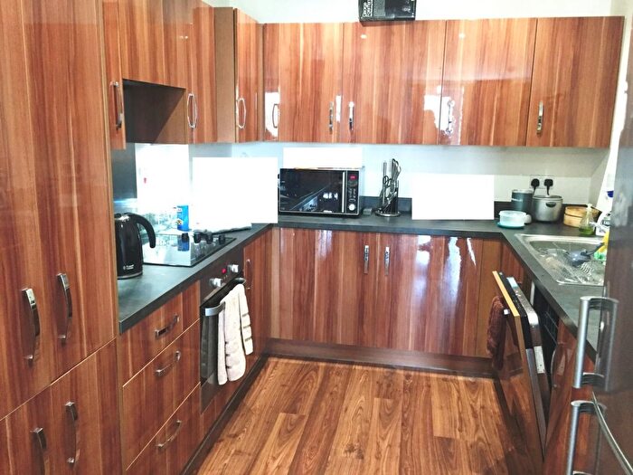 2 Bedroom Flat To Rent In Salisbury Road, Southall, UB2