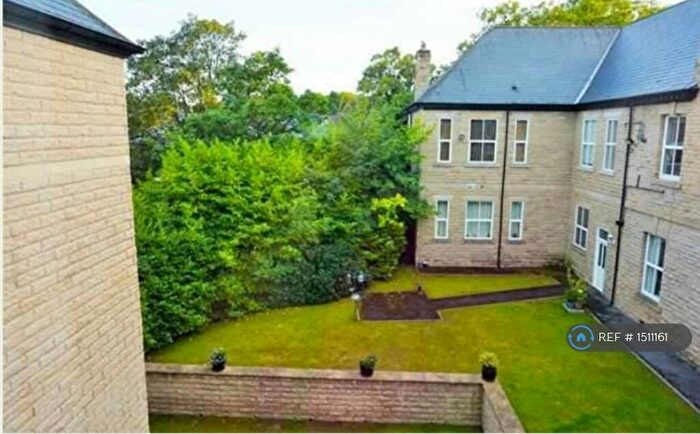 2 Bedroom Flat To Rent In Chestnut Court, Sheffield, S11