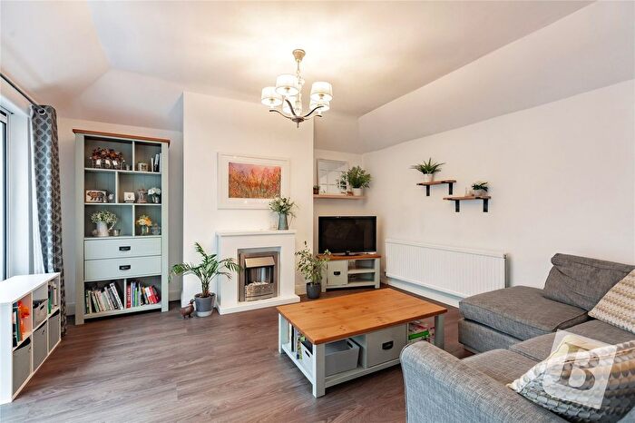 3 Bedroom Detached Bungalow For Sale In Allenby Drive, Hornchurch, RM11