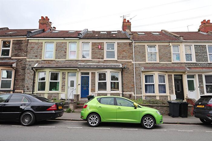 4 Bedroom Terraced House For Sale In Snowdon Road, Fishponds, Bristol, BS16