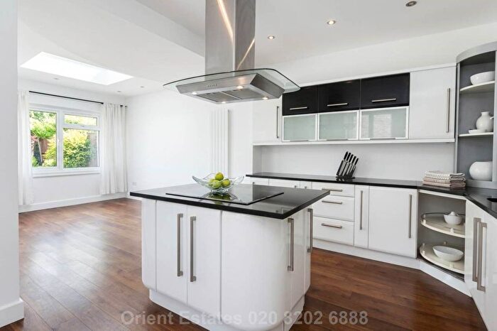 3 Bedroom Semi-Detached House To Rent In Endersleigh Gardens, London, NW4