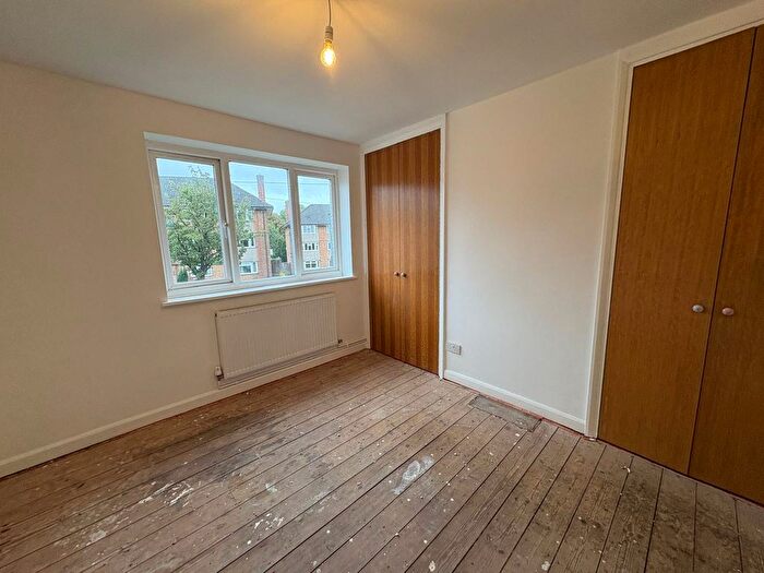 1 Bedroom Flat To Rent In Central Drive, Coseley, WV14