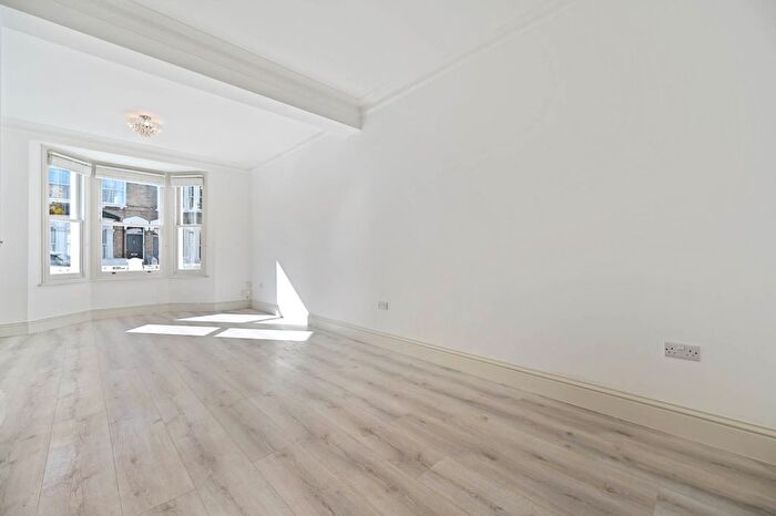 4 Bedroom End Terrace House For Sale In Cobbold Road, Shepherds Bush, W12