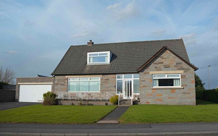 4 Bedroom Detached Bungalow For Sale In Ercall Road, Brightons, FK2