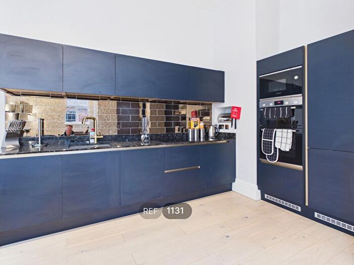 2 Bedroom Flat To Rent In Kings Buildings, South Church Side, N1