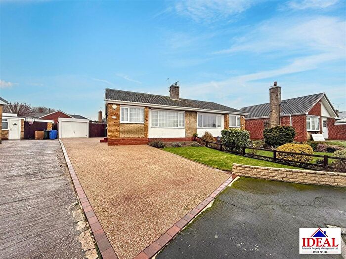 2 Bedroom Semi-Detached Bungalow For Sale In Waltham Drive, Skellow, Doncaster, DN6