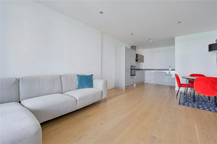 2 Bedroom Apartment To Rent In Quebec Way, London, SE16