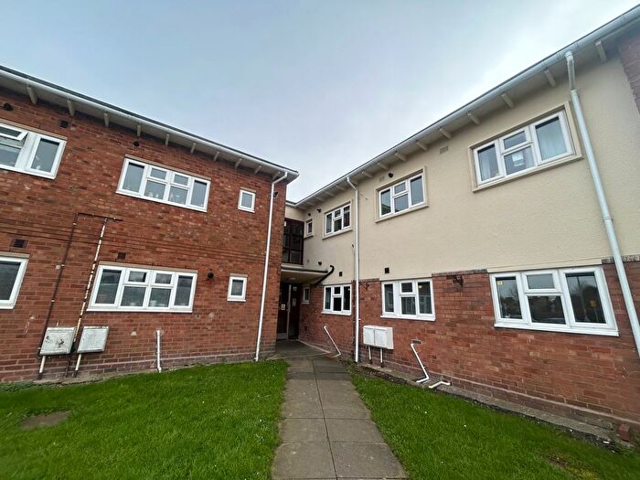 2 Bedroom Flat To Rent In Green Park Avenue, Bilston, WV14
