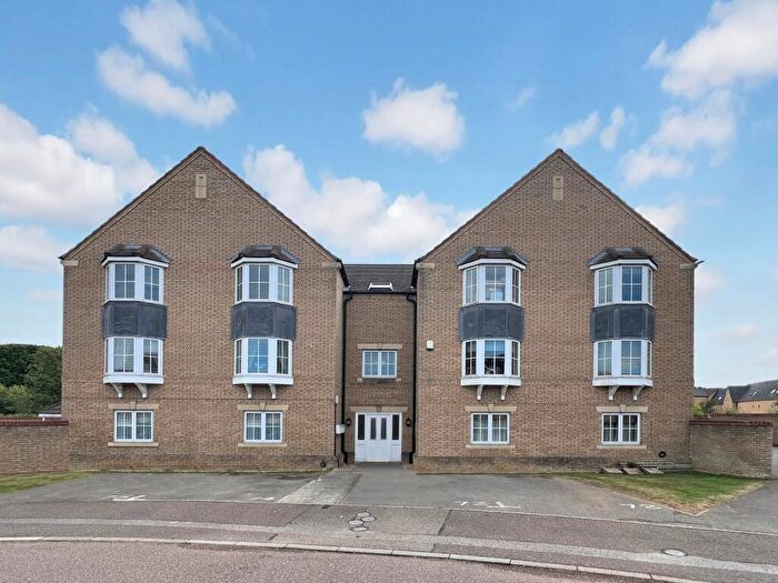 2 Bedroom Flat To Rent In Baines Way, Grange Park, Northampton, NN4