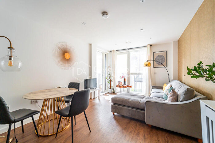 1 Bedroom Apartment To Rent In Ratcliffe Cross Street, Limehouse, London, E1