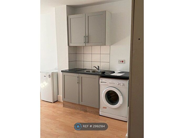 Studio To Rent In Northwold Road, London, E5