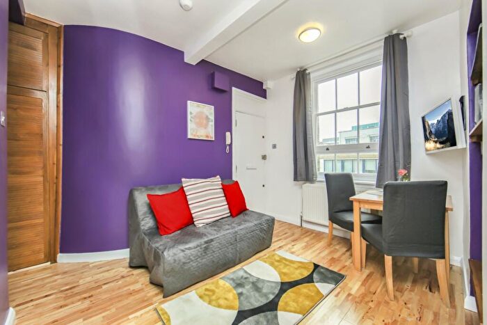 2 Bedroom Apartment To Rent In Luke Street London, EC2A