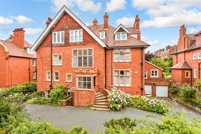 2 Bedroom Flat For Sale In Sandgate Road, Folkestone, Kent, CT20