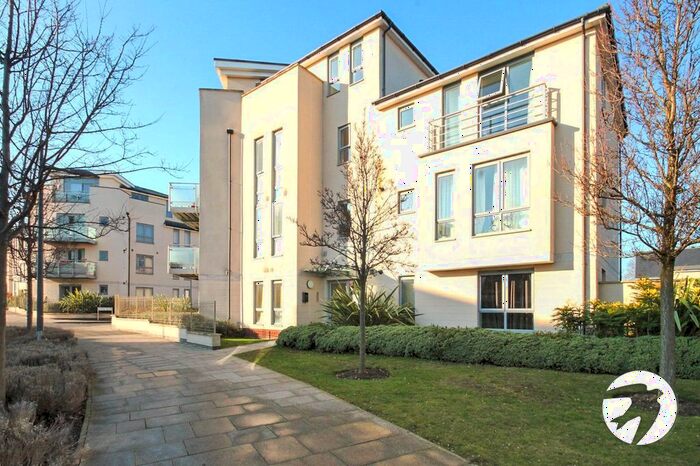 2 Bedroom Flat To Rent In Springhead Parkway, Northfleet, Kent, DA11