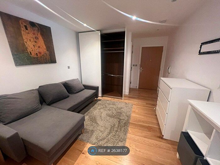 Studio To Rent In Elstree Apartments, London, NW9