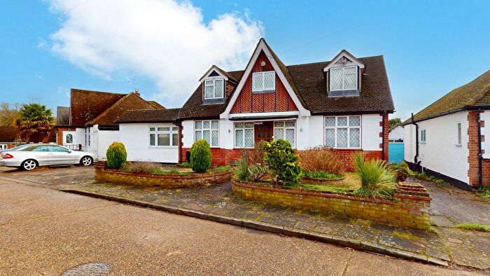 5 Bedroom Detached Bungalow For Sale In Keswick Gardens, Ruislip, Greater London, HA4
