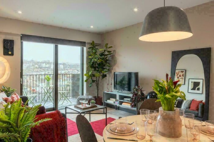 1 Bedroom Apartment To Rent In New England Street, BN1