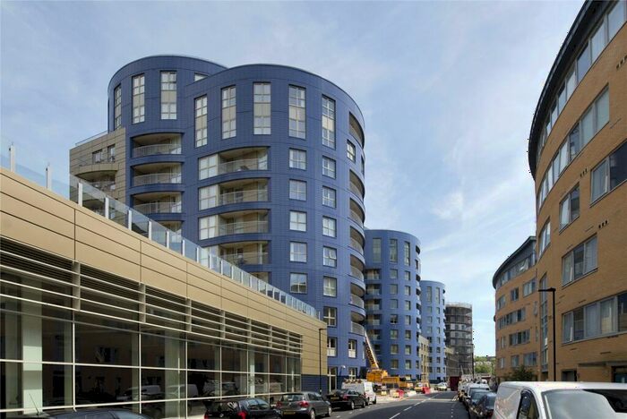 Flat To Rent In Queensland Road, Holloway, N7