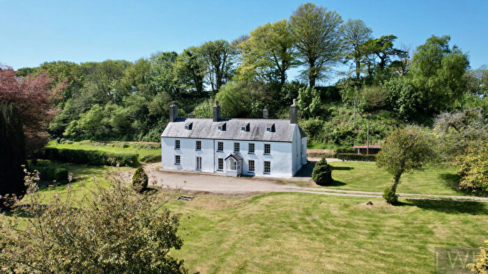 10 Bedroom Country House For Sale In Cefn Mine, Rhydyclafdy - Lot, LL53