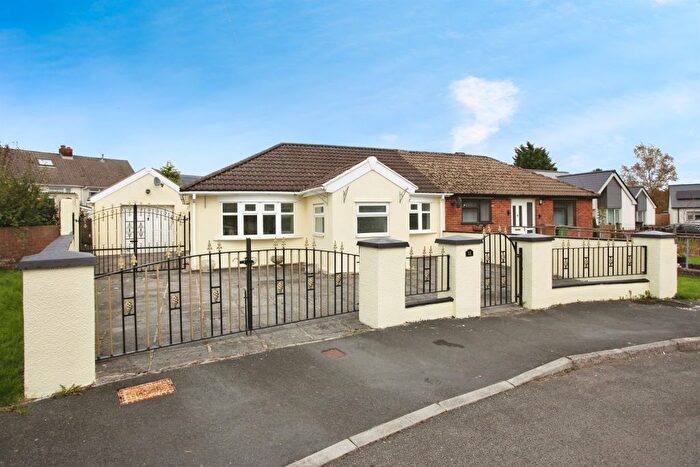 2 Bedroom Semi-detached Bungalow For Sale In Tai Siriol, Nelson, Treharris, CF46