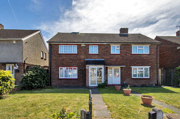 3 Bedroom Semi-Detached House For Sale In Dene Holm Road, Northfleet, Gravesend, DA11