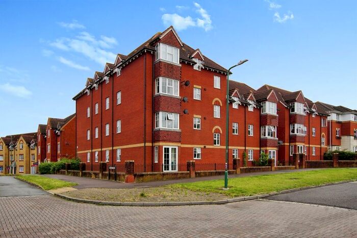 2 Bedroom Flat To Rent In Pinkers Mead, Emersons Green, Bristol, BS16