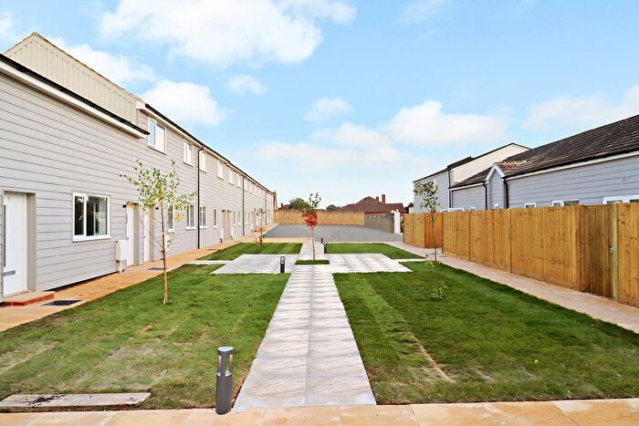 2 Bedroom Flat To Rent In Gosport, Hampshire, PO12