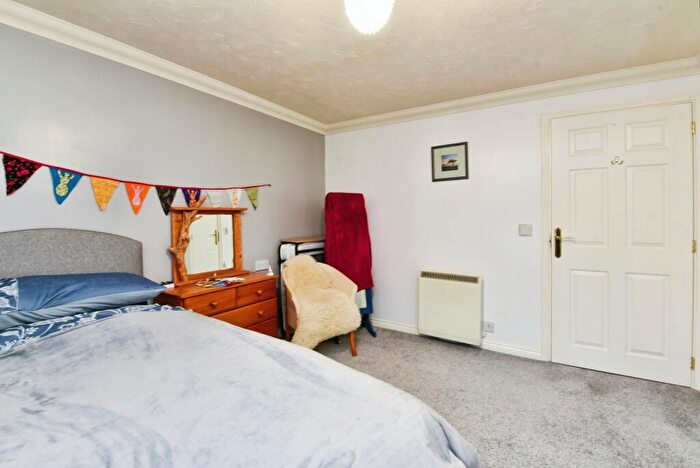 1 Bedroom Flat For Sale In Magdalene Street, Glastonbury, Somerset, BA6