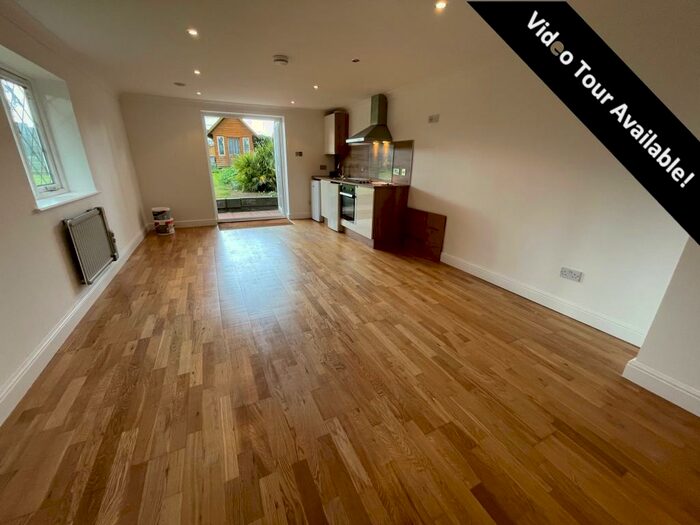 1 Bedroom Flat To Rent In Clifton Road, Bournemouth, BH6