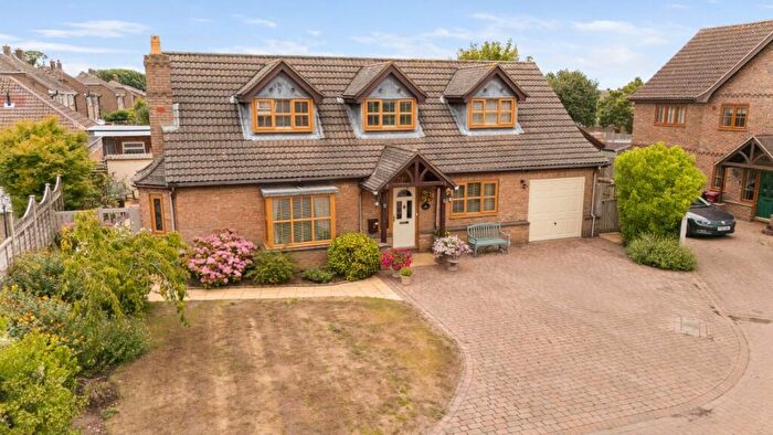 3 Bedroom House For Sale In Fox Covert, Hibaldstow, DN20