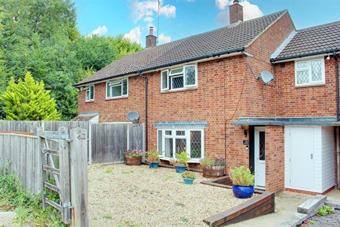 3 Bedroom Terraced House For Sale In Glebe Cottages, Essendon, AL9