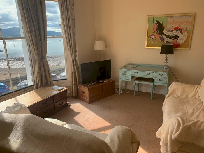 1 Bedroom Flat To Rent In Pier House, Beaumaris, LL58