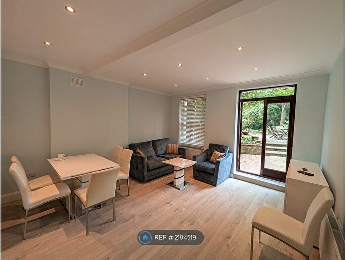 2 Bedroom Flat To Rent In Elgin Crescent, London, W11