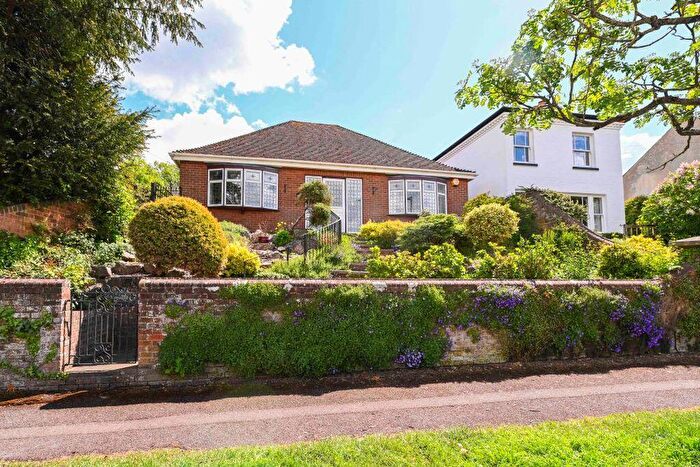 3 Bedroom Detached House For Sale In Western Road, Tring, HP23