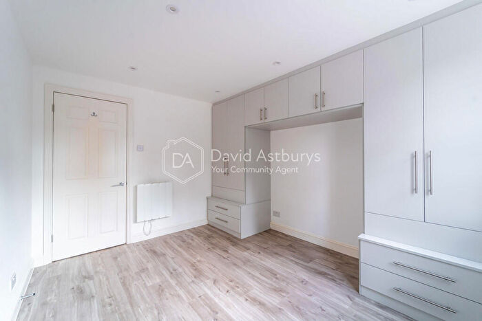 1 Bedroom Apartment To Rent In Christchurch Avenue, London, N12