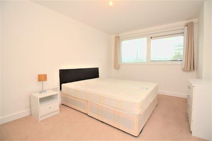 1 Bedroom Flat To Rent In Fathom Court, Basin Approach, Gallions Reach, E16