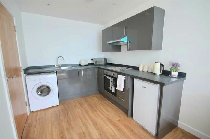 2 Bedroom Flat To Rent In Enterprise House, Isambard Brunel Road, PO1