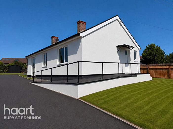 3 Bedroom Bungalow For Sale In Hillside, Stowmarket, IP14