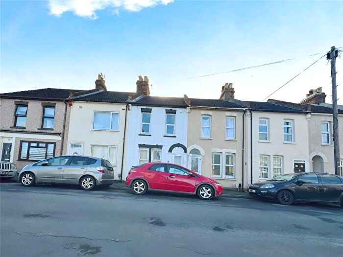 2 Bedroom Terraced House To Rent In Glencoe Road, Chatham, Kent, ME4