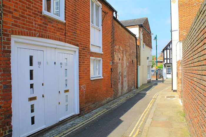 3 Bedroom Flat To Rent In Northgate, Canterbury Ref -, CT1