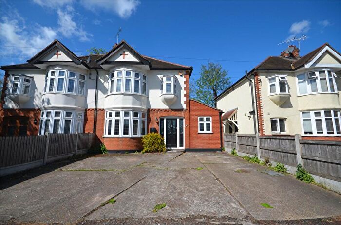 3 Bedroom Semi-Detached House To Rent In Billet Lane, Hornchurch, Essex, RM11