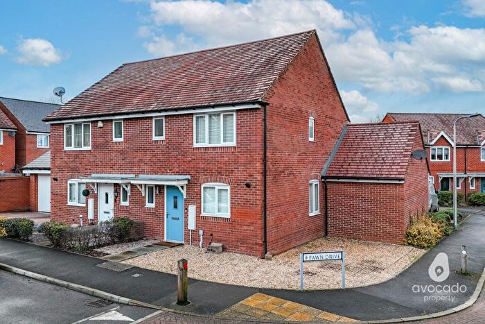 3 Bedroom Semi Detached House For Sale In Tabby Drive, Three Mile Cross, RG7