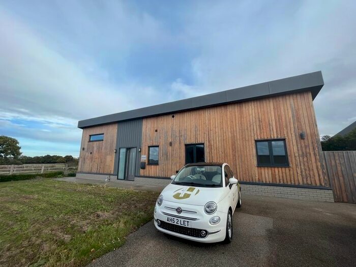 4 Bedroom Detached Bungalow To Rent In Redbrook Street, Woodchurch, Ashford, TN26