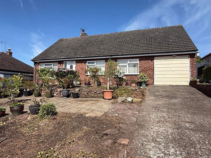 3 Bedroom Detached Bungalow For Sale In Laurel Avenue, Heswall, Wirral, CH60