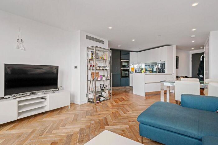 2 Bedroom Apartment For Sale In City Road, London, EC1V