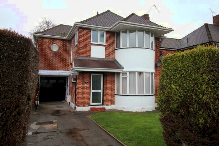 4 Bedroom Semi-Detached House To Rent In Woking, GU22
