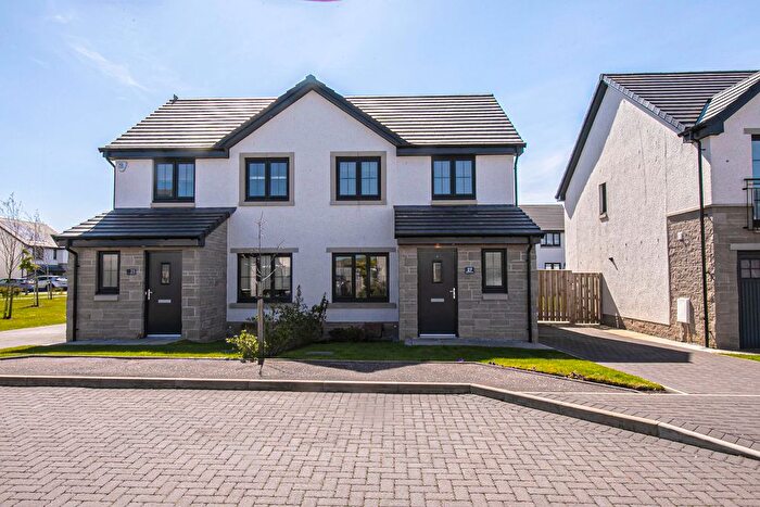 3 Bedroom Semi Detached House For Sale In Reid Place, Dunfermline, KY12