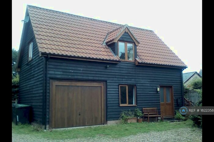 2 Bedroom Flat To Rent In Finborough Road, Stowmarket, Suffolk, IP14