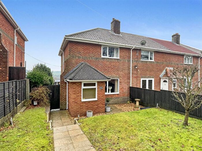 3 Bedroom Semi Detached House For Sale In The Hollows, Wilton, Salisbury, SP2