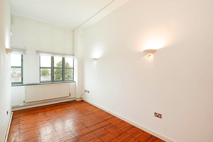 1 Bedroom Flat To Rent In Olympic House, Somerford Grove, London, N16